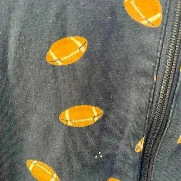 3 Baby Onesies with Feet Sized 6-9 months - Picture 3 of 10